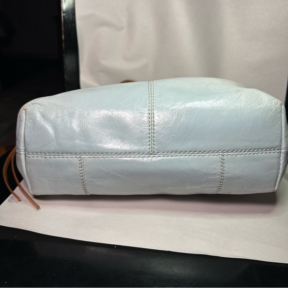 HOBO cecily Light blue Tote with Tan Handles - Picture 5 of 7
